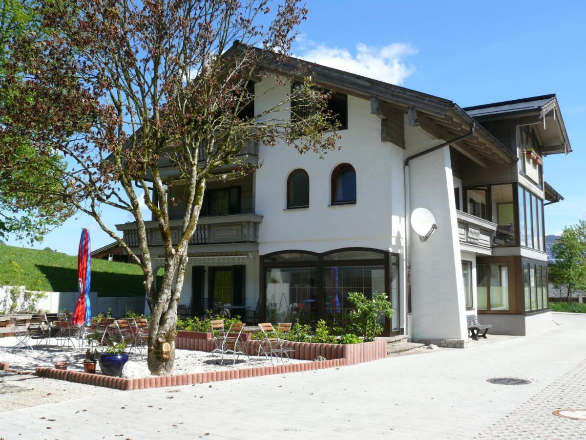 Gaestehaus Friedlich เชอเนา อัม เคอนิกเซ ภายนอก รูปภาพ